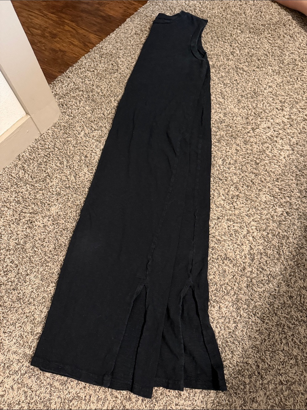 Universal Thread Black Sleeveless Maxi Skirt with Hem Slits